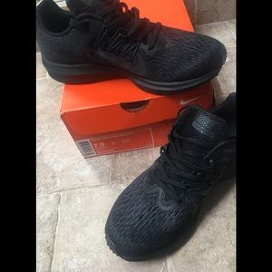 Nike Shoes - SOLD.... Women’s Nike Air Zoom Winflo Nike Shoes - SOLD.... Women’s Nike Air Zoom Winflo